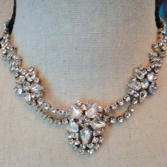 Rhinestone Vintage - Picture 13 of 15